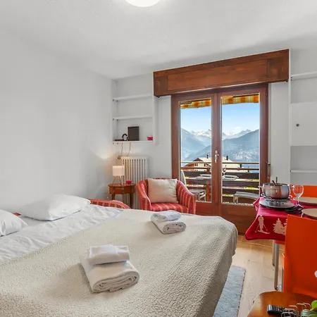 아파트 Escapade Romantique Avec Vue, Balcon Et Parking 크란스몬타나